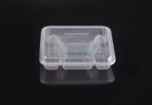 4 compartment microwaveable disposable container with lid