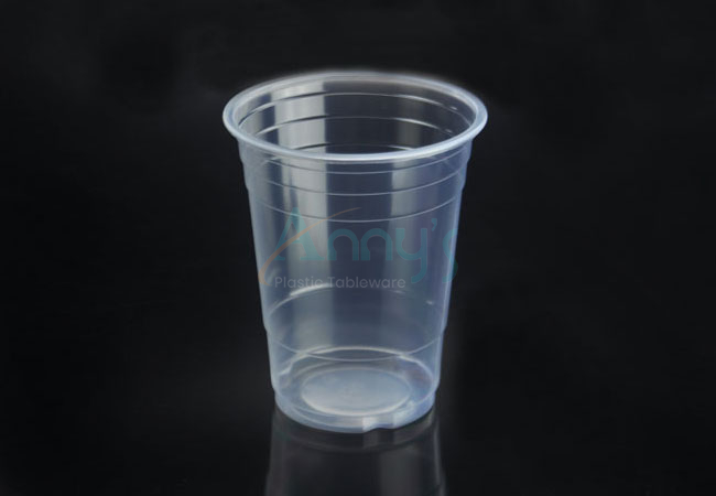 plastic drinking cups with lids